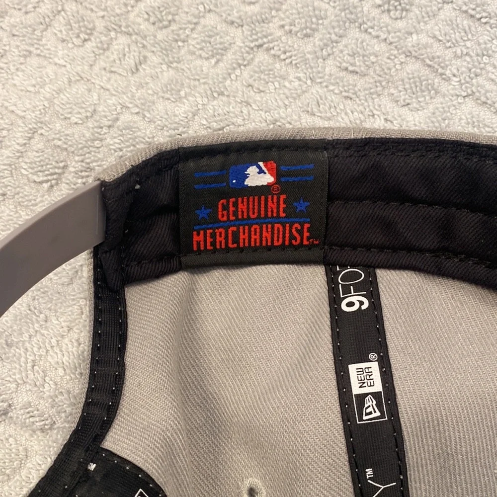 New Officially Licensed adjustable Mr.Mets Logo New York Mets baseball hat. - Picture 7 of 9